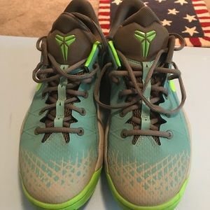 Kobe basketball shoes